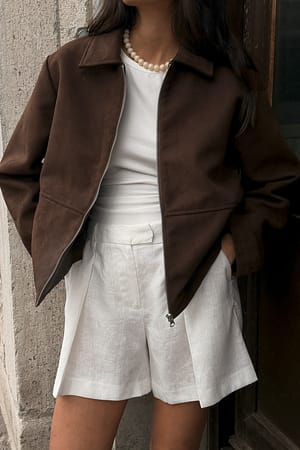 Image 5 of 6