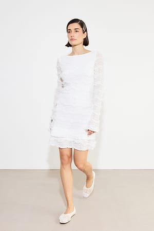 Offwhite Långärmad miniklänning med volang