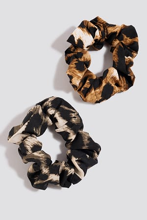 Mixed 2-pack Leopard Scrunchies