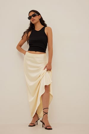Image 2 of 4