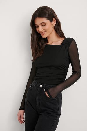Black Topp I Mesh Med Asymmetrisk Utringning