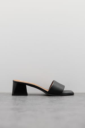 Black Basic Mules Med Blokkhæl