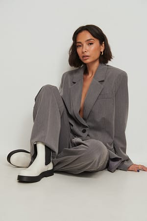 Image 2 of 5