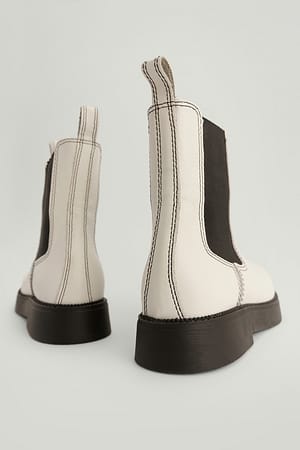 Image 4 of 5