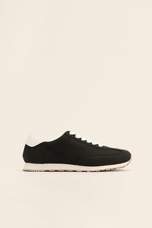 Black Basic Retro Sneakers