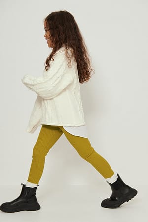 Image 4 of 6