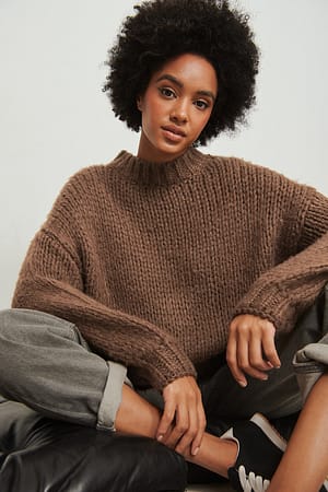 Brown Lässiger Oversize-Pullover
