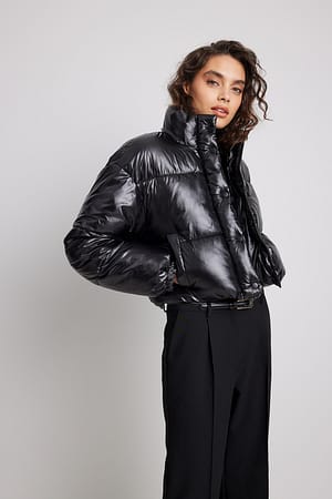 Black Croppad vadderad jacka