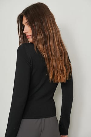 Image 2 of 4