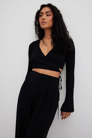 Black Haut cache-cœur court en tricot fin