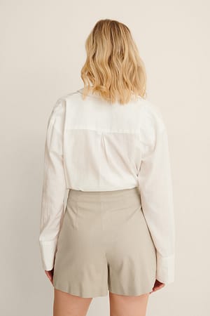 Image 2 of 6
