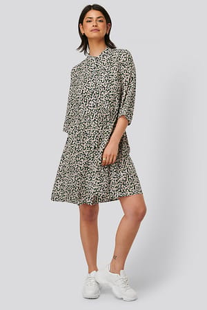 Navy Robe Mi-Longue