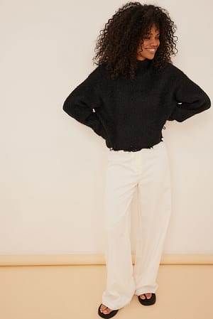 Black Fluffig stickad tröja med sliten fåll