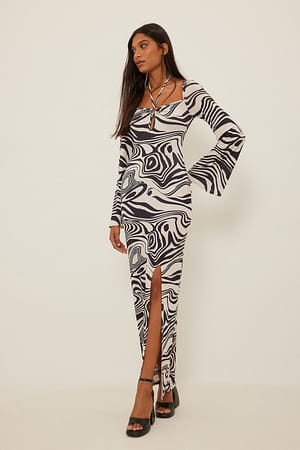Black/White Jurk met uitsnijding en halternek