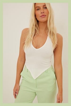 Offwhite Ripp-Oberteil mit Neckholder-Ausschnitt
