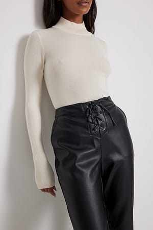 Image 3 of 4