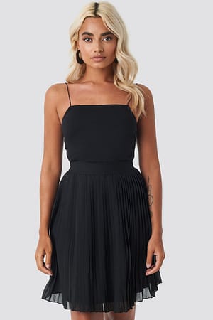 Black Mini Pleated Skirt