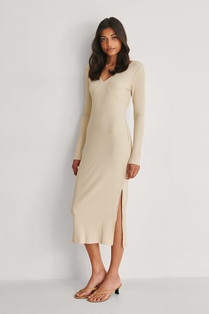 Beige Geripptes schulterfreies Kleid