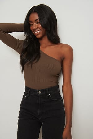 Brown Top met één mouw
