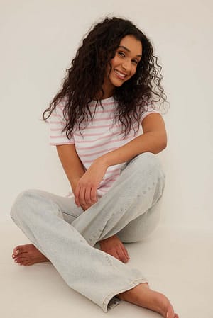 White/Light Pink Organisk Boxy t-skjorte med striper
