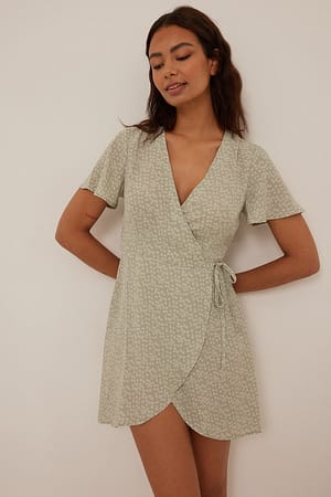 Green Flower Print Minikleid mit Overlap