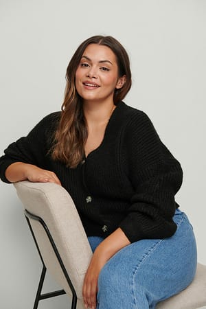 Black Oversized cropped vest