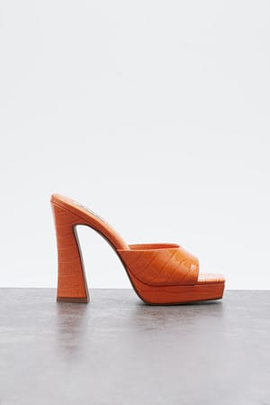 Orange Plateauabsätze