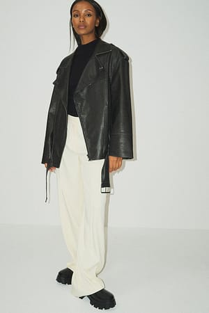 Image 2 of 6