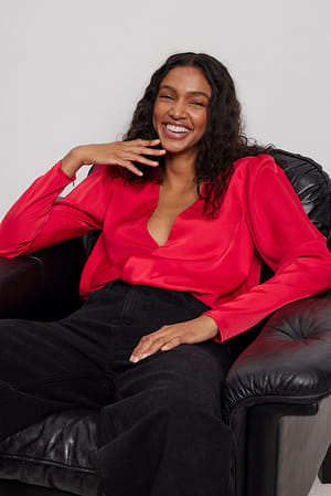 Red Puff Sleeve Overlap Body