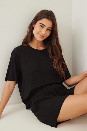 Black Raw Edge Ribbed Tee
