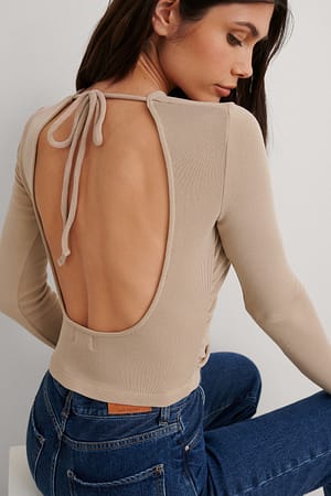 Beige Recyceltes Top mit offenem Rücken