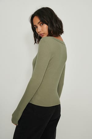 Image 2 of 4