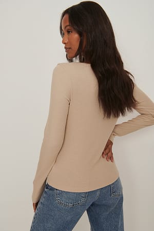 Image 2 of 4