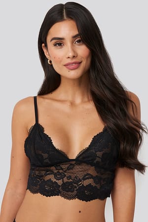 Black Romantic Wide Lace Bralette