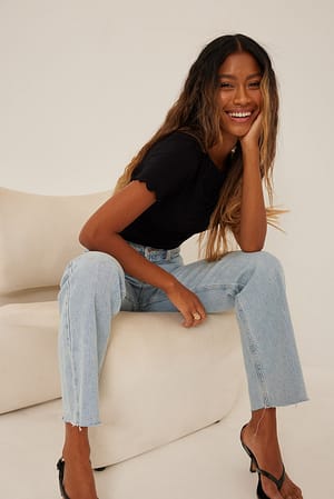 Black Rouched Rib Short Sleeve Top