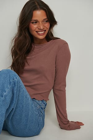 Dusty Dark Pink Geripptes Babylock-Oberteil mit rundem Kragen