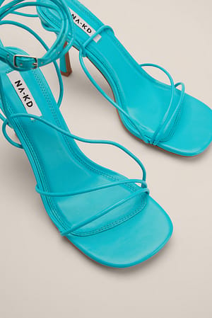 Turquoise Chaussures à talons à lanières bouts ronds