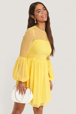 Yellow Miniklänning Med Volangdetalj