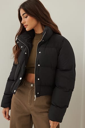 Black Kort vadderad jacka