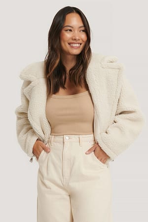 Offwhite Kort Jacka I Teddypäls