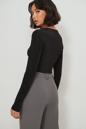 Image 2 of 4