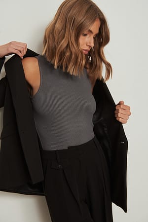 Dark Grey Top mit Rollkragen