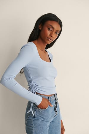Dusty Light blue Topp med dragsko och fyrkantig ringning