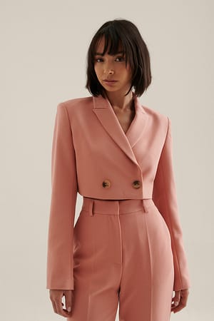 Dusty Coral Kurzer maßgeschneiderter Blazer