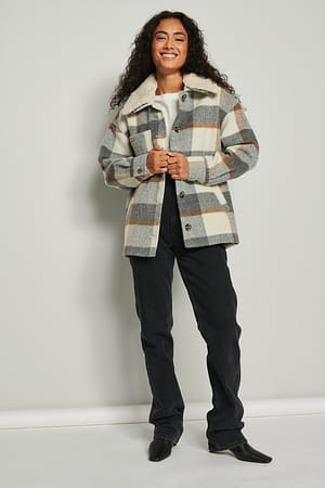 Image 4 of 4