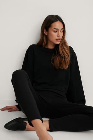 Black Volume Sleeve Cropped Sweatshirt