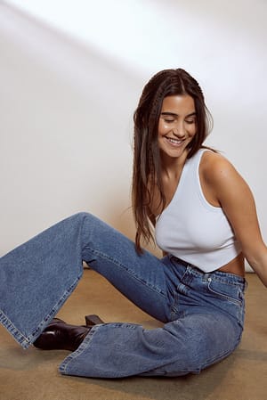 Dark Blue Gerecycleerde jeans met wijde uitlopende pijpen