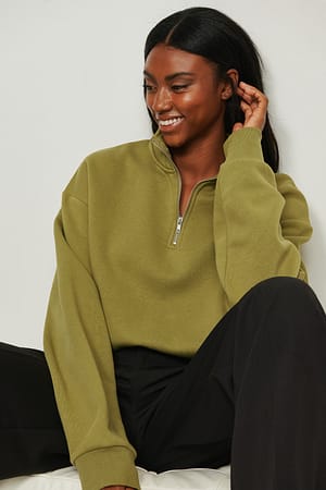Khaki Genser
