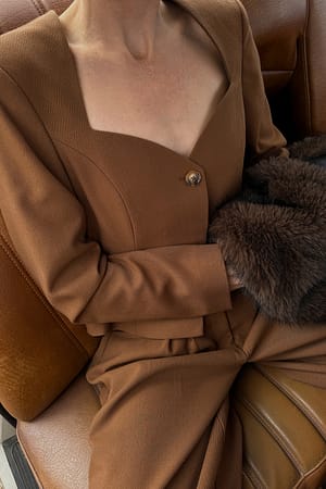 Brown Neck Detail One Buttoned Blazer