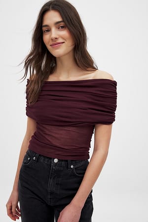 Dark Red Tynn strikket topp uten skulder